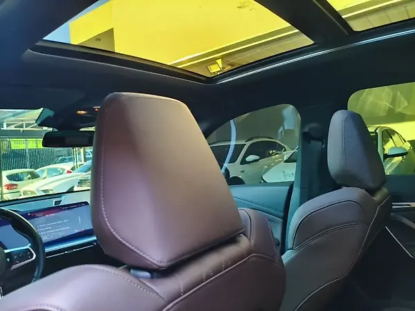 BMW IX1 - Imagem 18