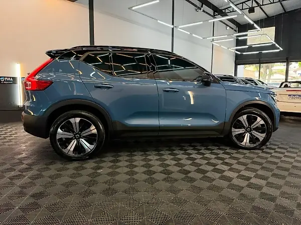 Volvo XC40 Recharge - Imagem 9