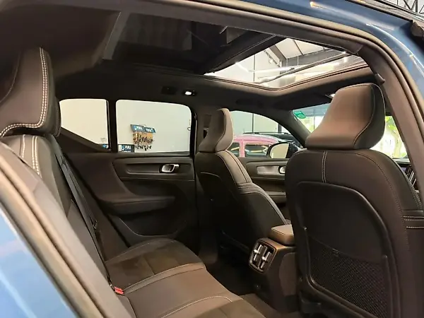 Volvo XC40 Recharge - Imagem 13