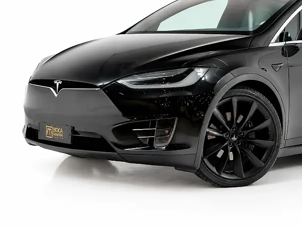 Tesla Model X - Imagem 10