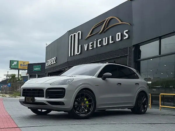 Porsche Cayenne S E-hybrid - Imagem 1
