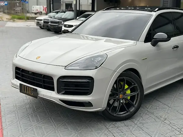 Porsche Cayenne S E-hybrid - Imagem 4