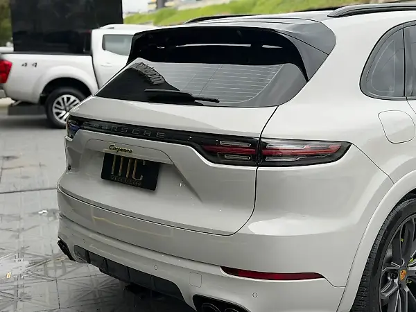 Porsche Cayenne S E-hybrid - Imagem 14