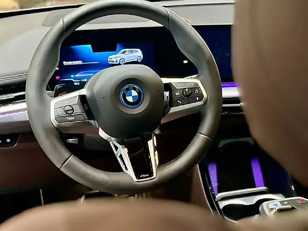 BMW IX1 - Imagem 7