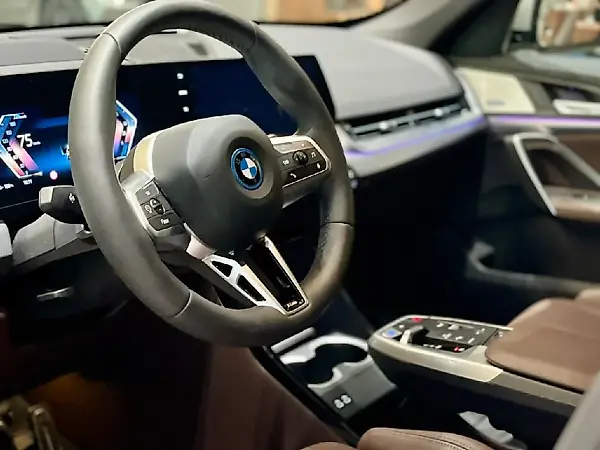 BMW IX1 - Imagem 6