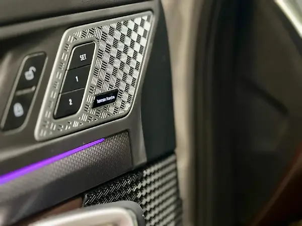 BMW IX1 - Imagem 11