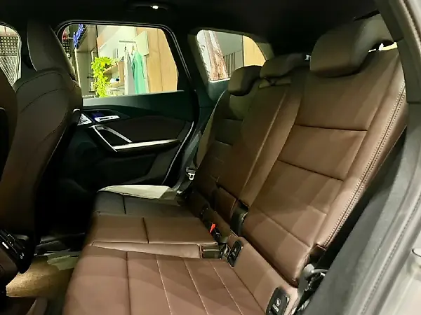 BMW IX1 - Imagem 13