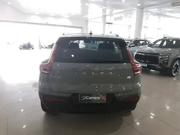 Volvo XC40 Recharge - Imagem 4