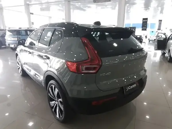 Volvo XC40 Recharge - Imagem 3