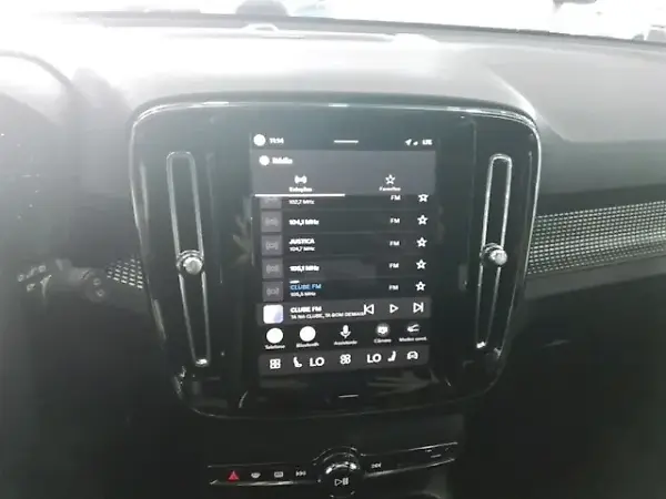 Volvo XC40 Recharge - Imagem 6