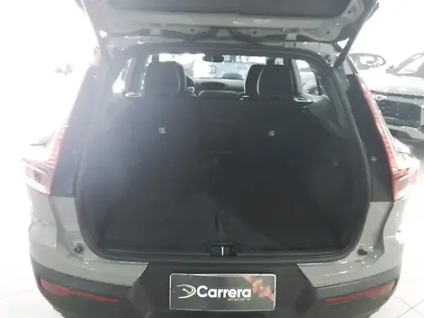 Volvo XC40 Recharge - Imagem 11