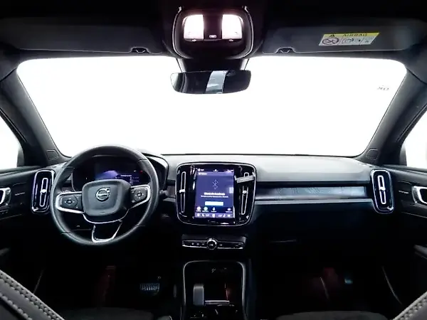 Volvo EX40 - Imagem 5
