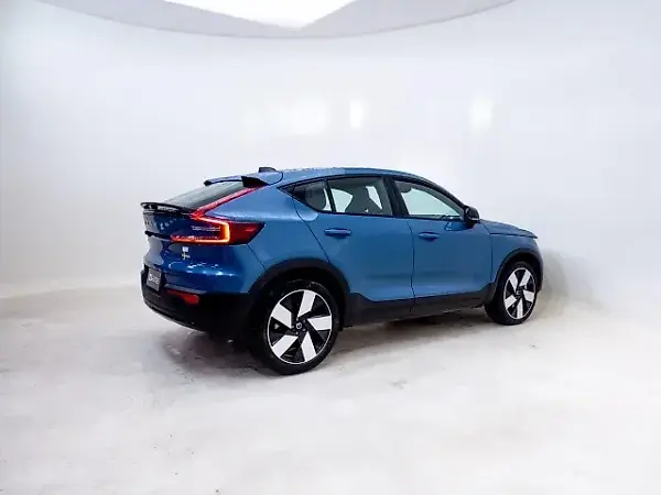 Volvo EX40 - Imagem 9