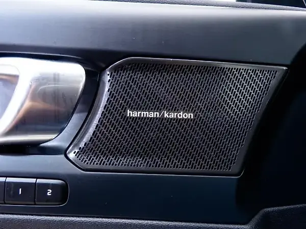 Volvo EX40 - Imagem 12