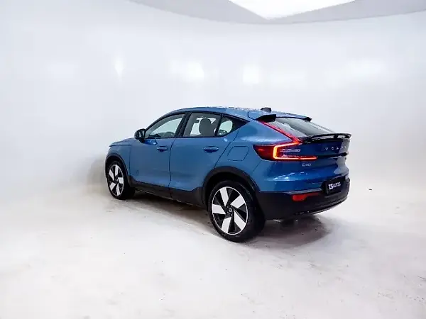 Volvo EX40 - Imagem 11