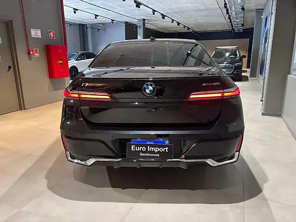 BMW IX3 - Imagem 5