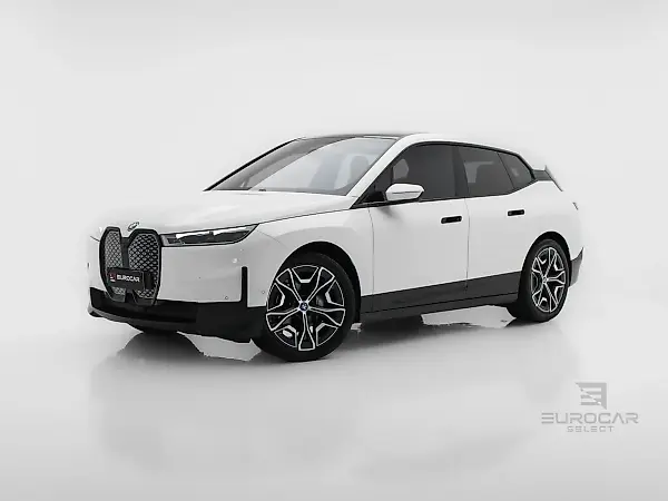 BMW Ix - Imagem 1