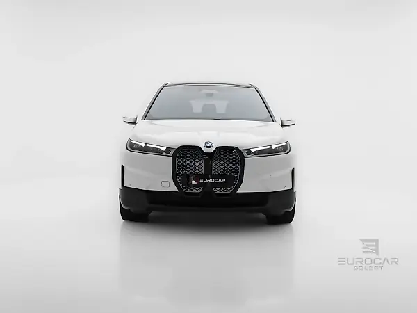 BMW Ix - Imagem 2