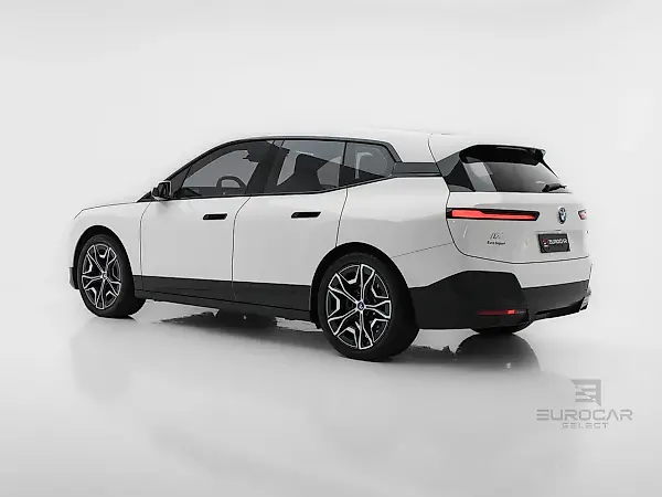 BMW Ix - Imagem 6