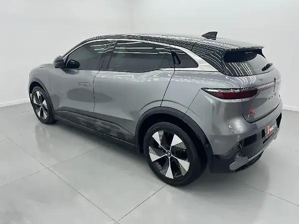 Renault Megane E-tech Electric - Imagem 17