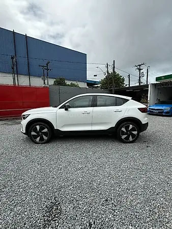 Volvo C40 Recharge - Imagem 8