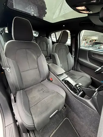 Volvo C40 Recharge - Imagem 13