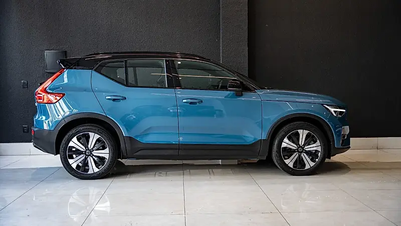 Volvo XC40 Recharge - Imagem 4