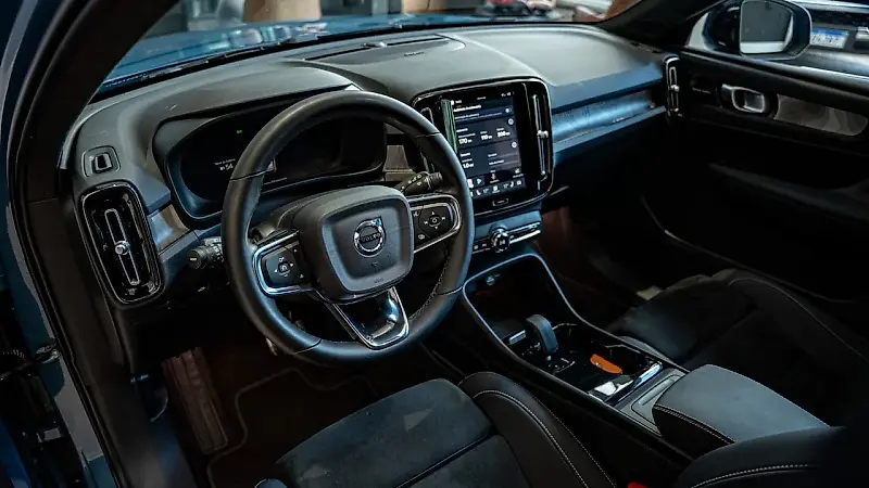 Volvo XC40 Recharge - Imagem 10