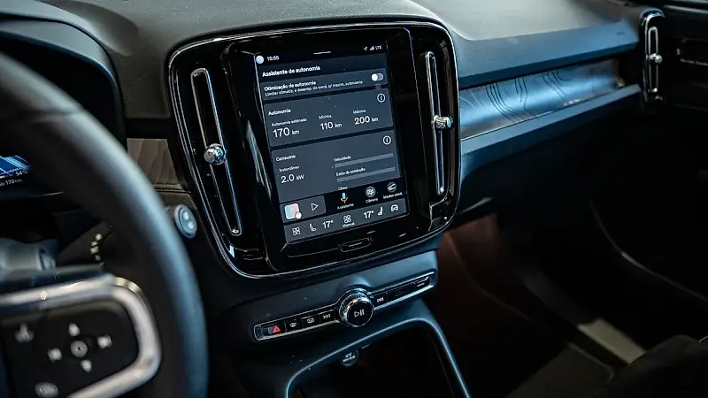 Volvo XC40 Recharge - Imagem 13