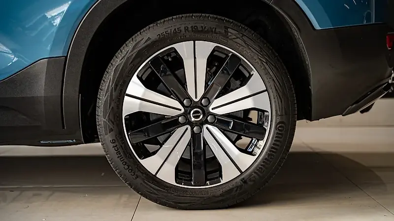 Volvo XC40 Recharge - Imagem 20