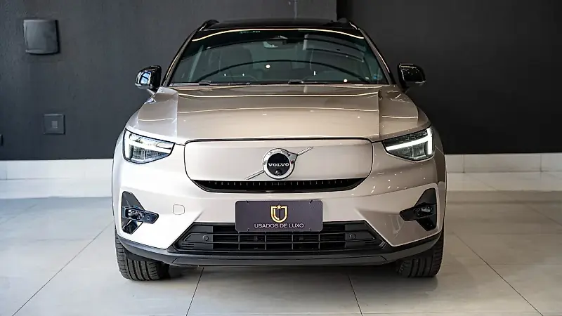 Volvo EX40 - Imagem 3