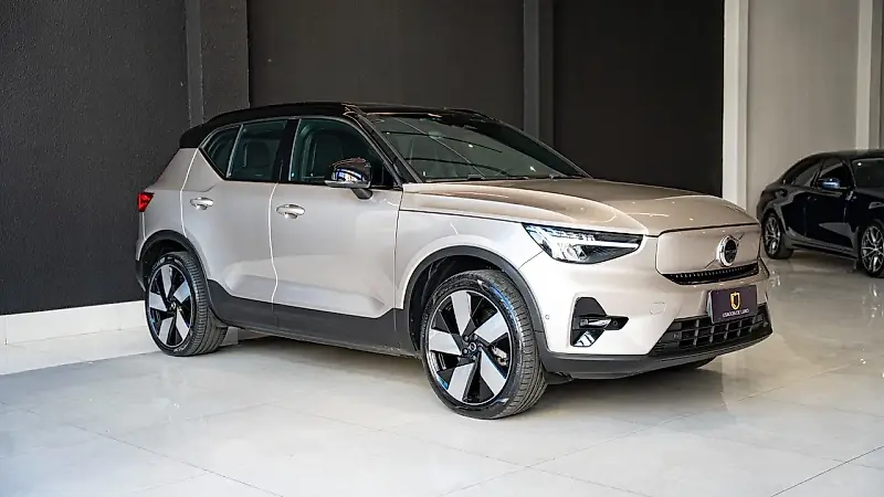 Volvo EX40 - Imagem 2