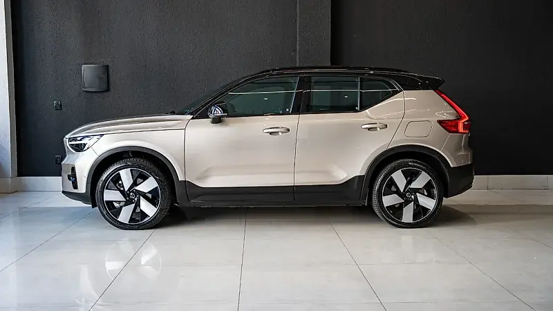 Volvo EX40 - Imagem 5