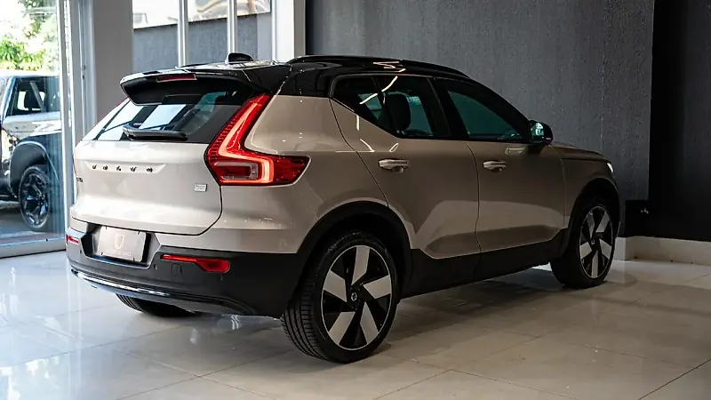 Volvo EX40 - Imagem 6