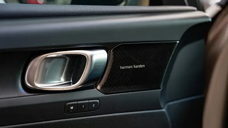 Volvo EX40 - Imagem 14