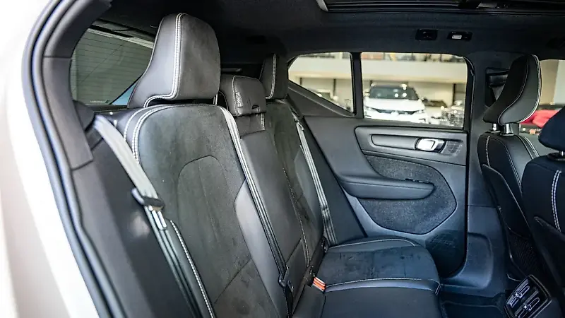 Volvo EX40 - Imagem 16