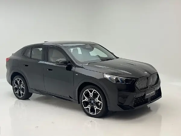 BMW IX2 - Imagem 1