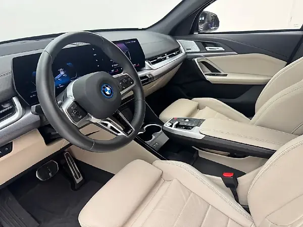 BMW IX2 - Imagem 9