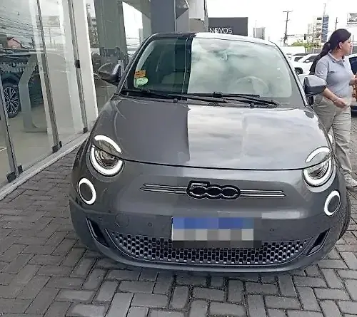 Fiat 500e - Imagem 1