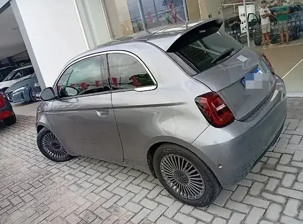 Fiat 500e - Imagem 6