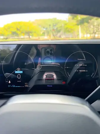 Renault Megane E-tech Electric - Imagem 15