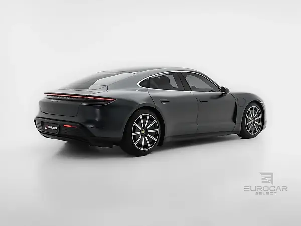 Porsche Taycan - Imagem 6