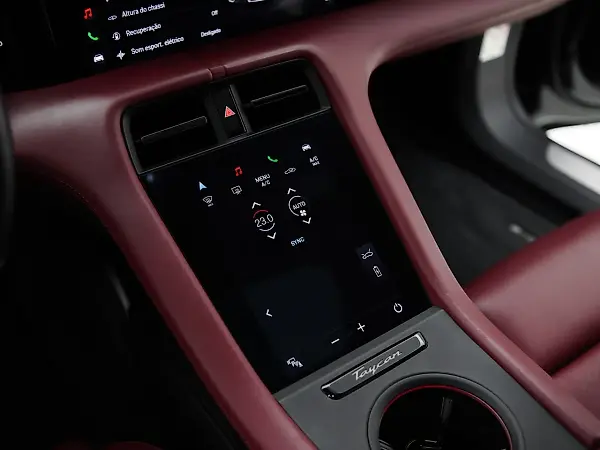 Porsche Taycan - Imagem 14