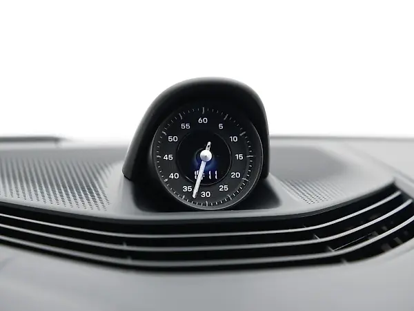 Porsche Taycan - Imagem 13