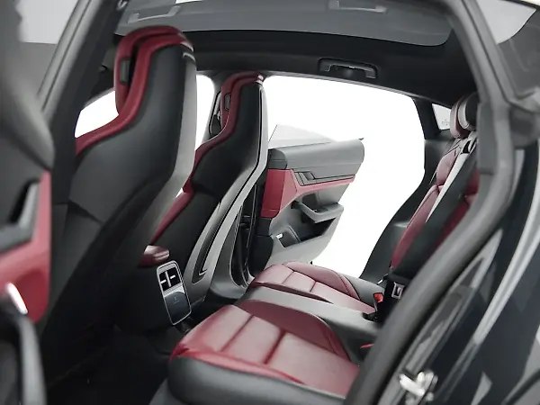 Porsche Taycan - Imagem 16