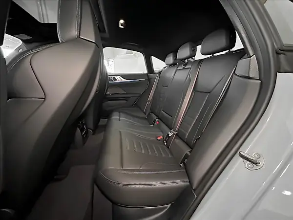 BMW I4 M50 - Imagem 8
