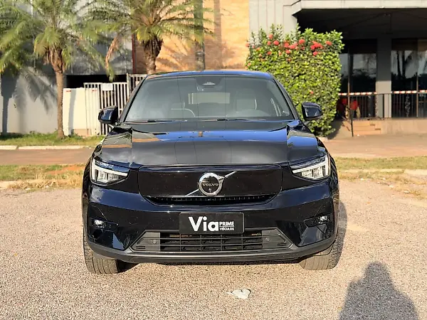 Volvo EX40 - Imagem 2
