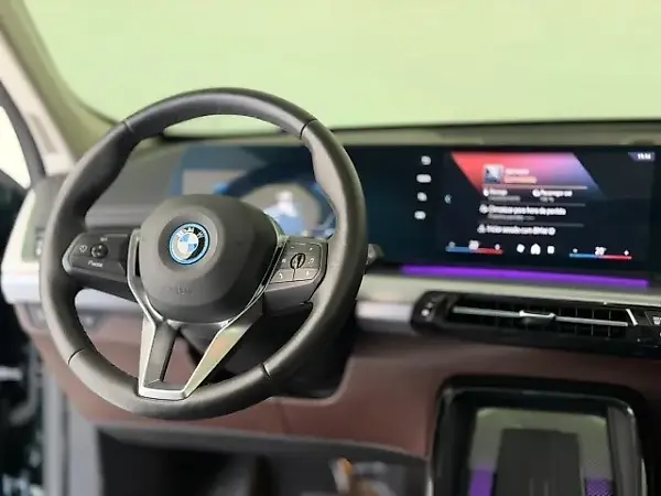 BMW Ix Edrive20 - Imagem 10
