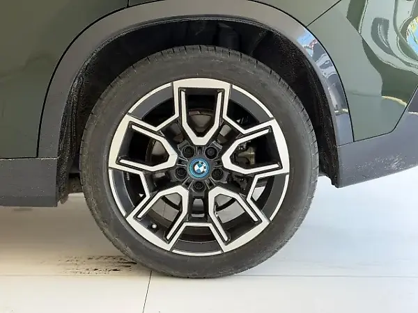BMW Ix Edrive20 - Imagem 9