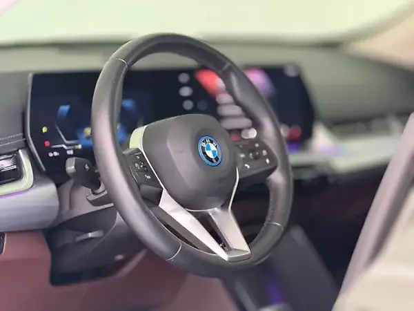BMW Ix Edrive20 - Imagem 11